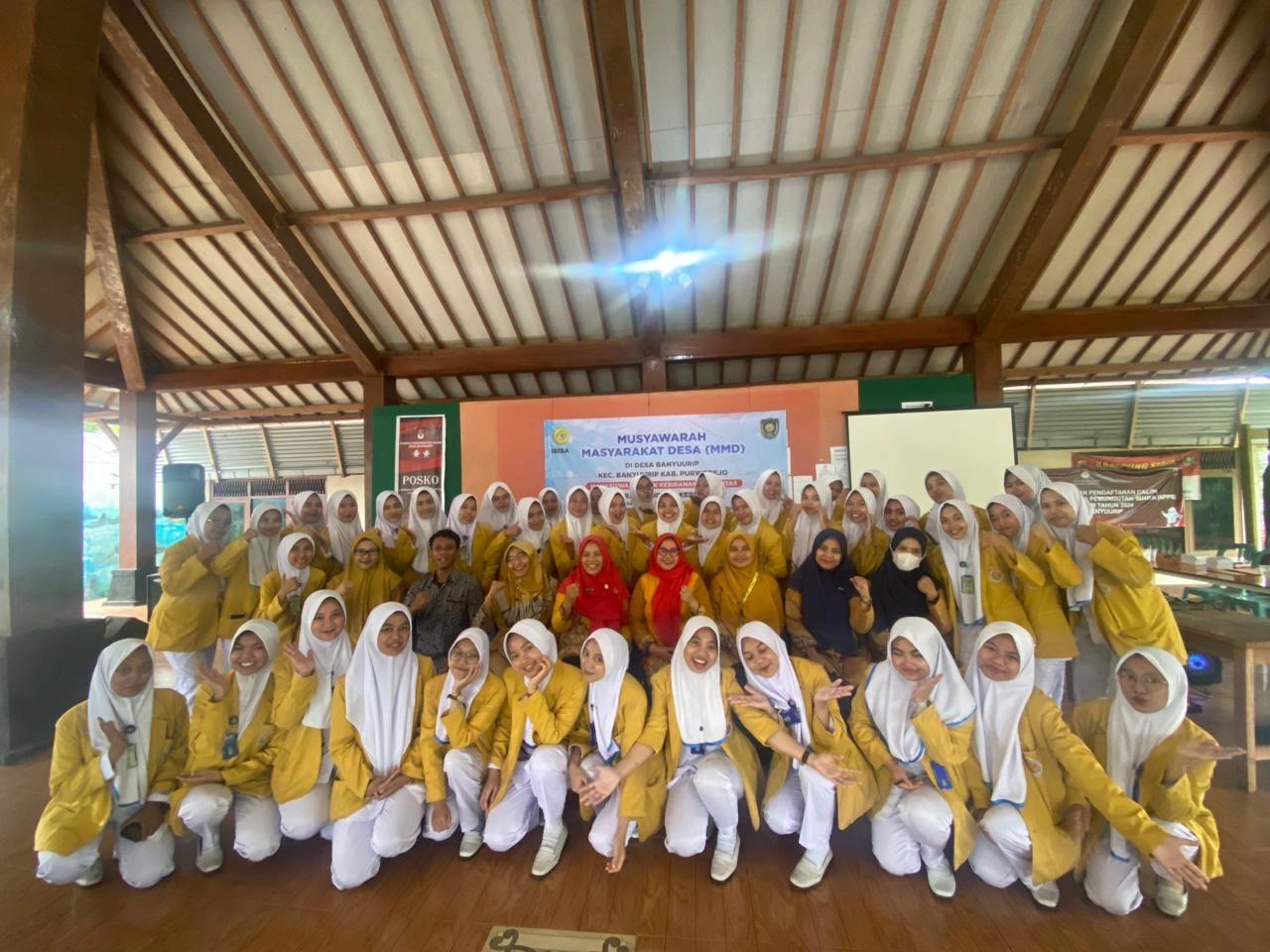 Mahasiswa Praktik Kebidanan Komunitas Di Desa Banyuurip 